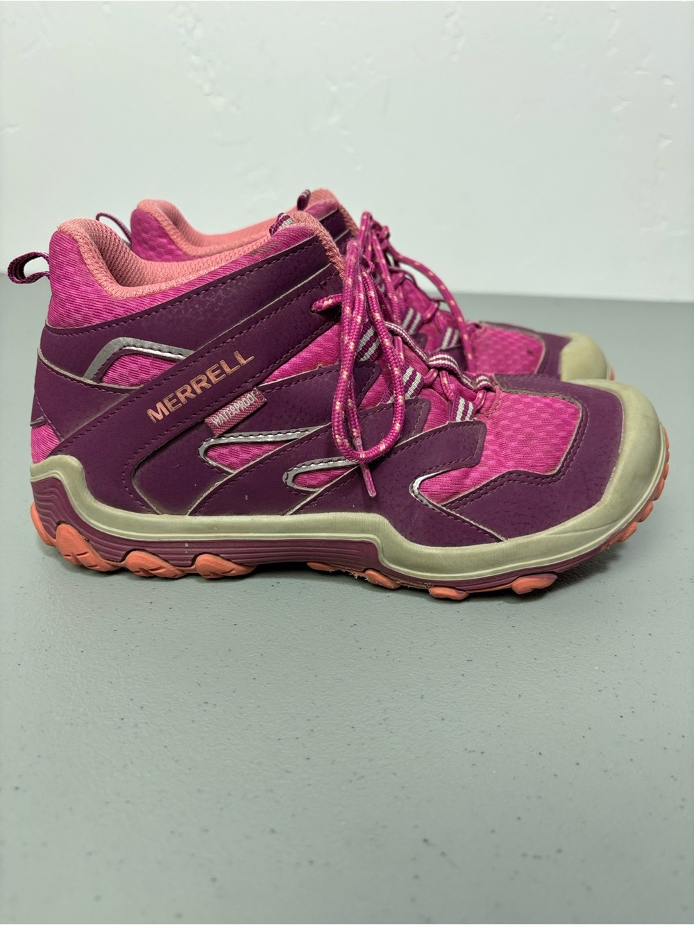 Merrell Kids' Pink Waterproof Hiking Boot Chameleon 7 Size 3.5 Girls Outdoor
